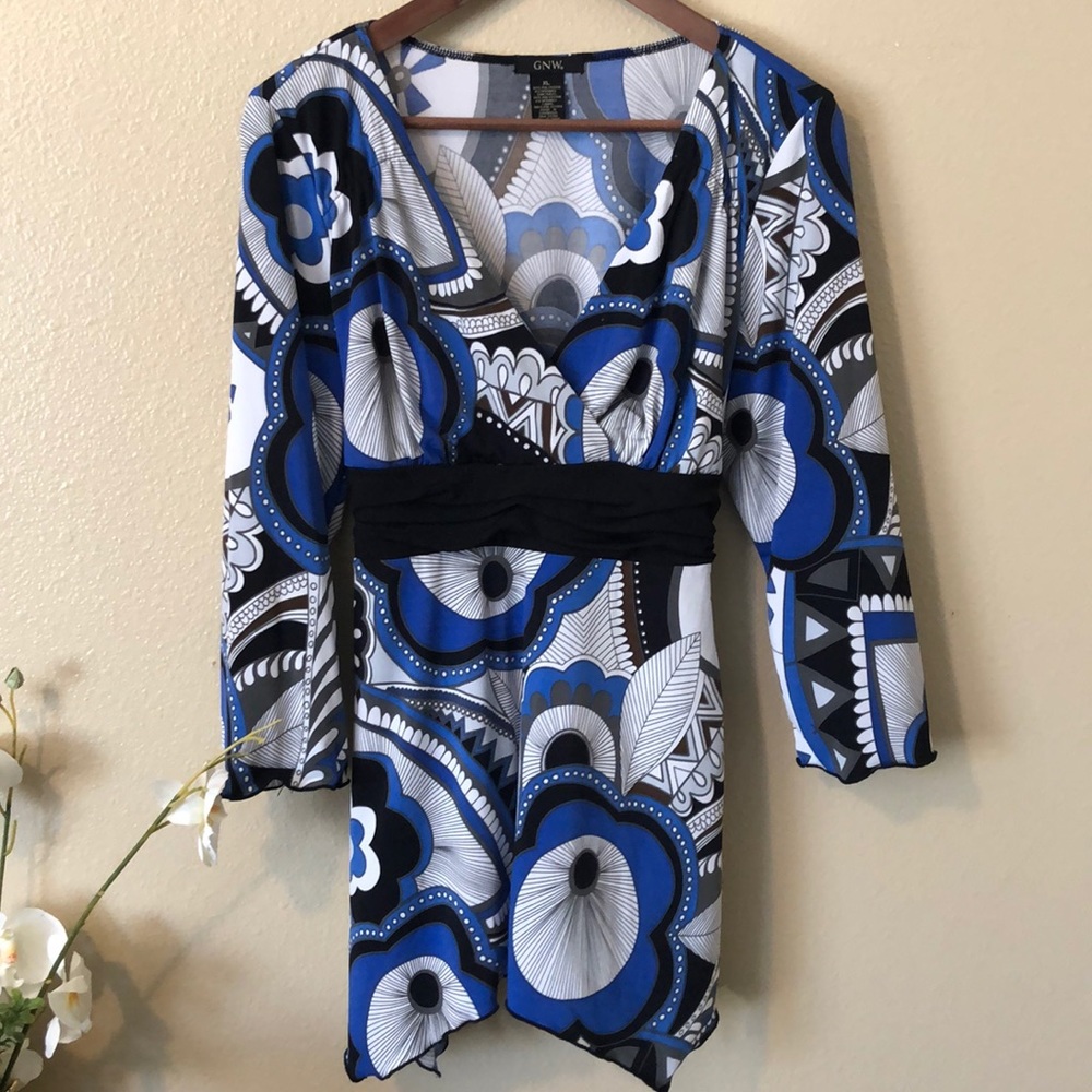GNW Tri-Color V-Neck Floral Empire Top